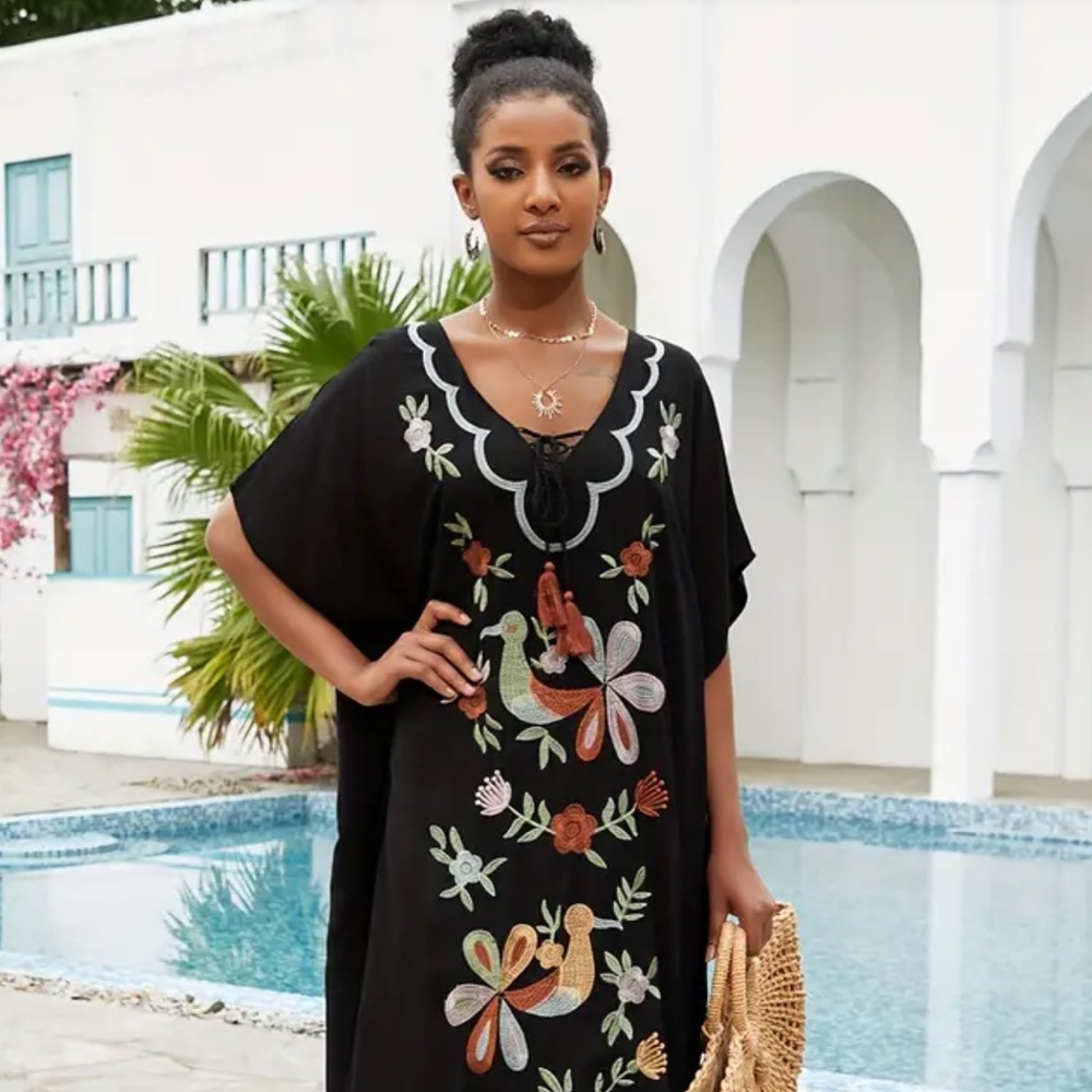 Embroidered caftan - Picture 4 of 9